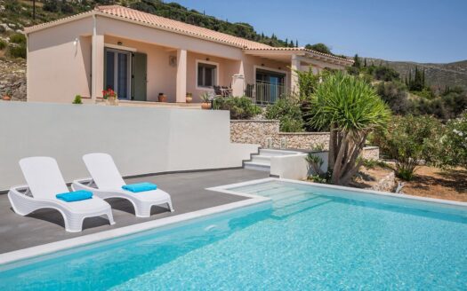 Exclusive Villa With A Spacious Guesthouse in Ratzakli