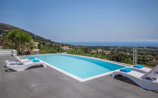 Exclusive Villa With A Spacious Guesthouse in Ratzakli