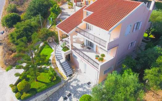 Elegant Stunning View Villa in Kombothekrata