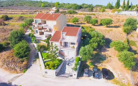 Elegant Stunning View Villa in Kombothekrata