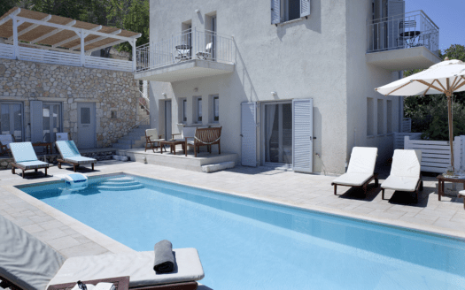 Stone-Built Villa with Panoramic Views & Guesthouse in Agonas