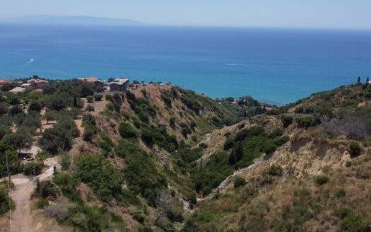 Prime Plot with Panoramic Sea Views in Lourdata
