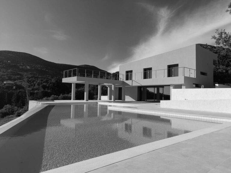 Smart-Home Luxury Villa with Sunken Lounge & Infinity Pool in Ratzakli