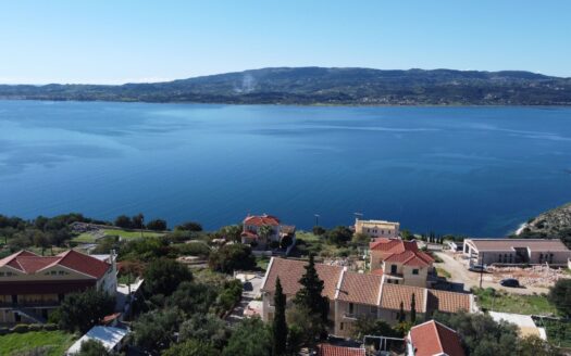 Ground-Floor Apartment with Panoramic Sea Views in Farsa