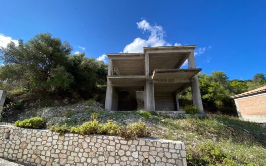 Two-Storey Unfinished House with Panoramic Views in Divarata